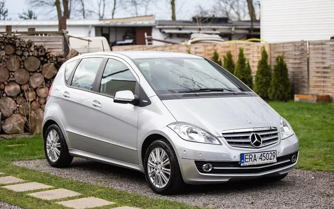 samochody osobowe Mercedes-Benz Klasa A cena 24700 przebieg: 152200, rok produkcji 2011 z Radomsko